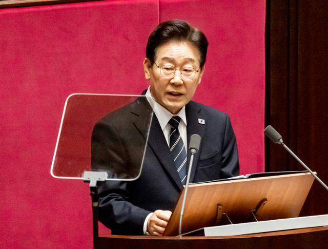 이재명 대통령이 2일 국회에서 2026 추가경정예산안 시정연설을 하고 있다. 연합뉴스