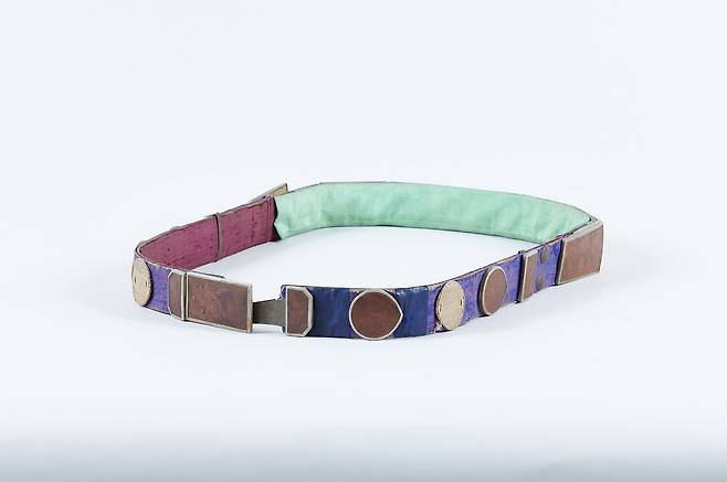 각대(角帶)로 백관이 관복(官服)에 두르던 띠다. 사진 국립진주박물관