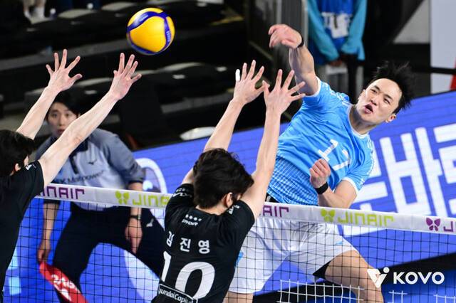 인천 대한항공이 남자 프로배구 V리그 챔피언결정전에서 천안 현대캐피탈과 2승2패로 균형을 이룬 가운데, 최종 5차전이 10일 인천에서 열린다. KOVO 제공