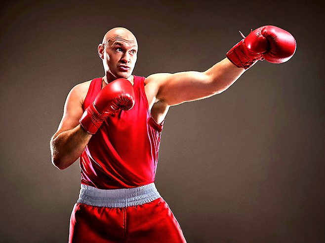 ▲세계복싱협회 ▲국제복싱연맹 ▲세계복싱기구 ▲세계복싱평의회는 메이저 기구로 묶인다. 타이슨 루크 퓨리는 프로 4대 단체에서 모두 헤비급 챔피언을 지냈다. 사진=Netflix