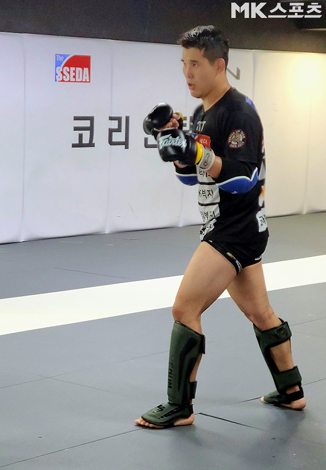 이이삭이 2026년 4월 Korean Top Team 본관에서 대한민국 UFC 25호 파이터로 데뷔를 준비하고 있다. 5월 중국 마카오특별행정구 인허쭝이관 UFC 파이트 나이트 277 개막전을 뛴다. 사진(서울 합정동)=강대호 기자