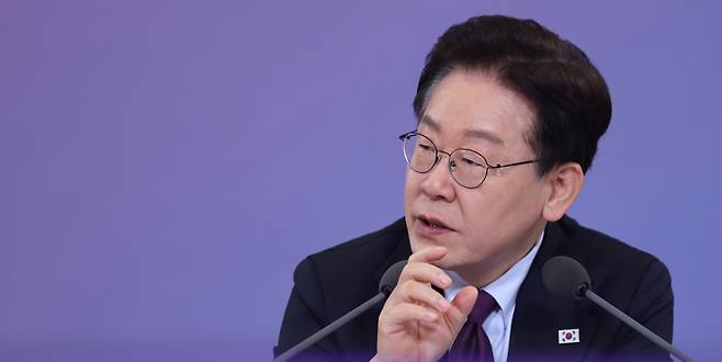 이재명 대통령이 9일 청와대에서 열린 국민경제자문회의 제1차 전체회의에서 발언하고 있다./사진제공=뉴시스
