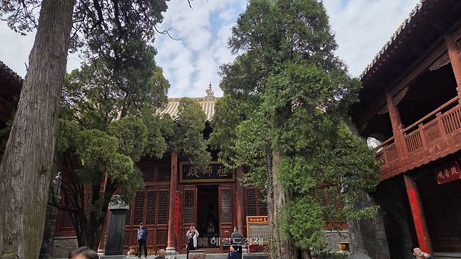 이조암 경내 모습