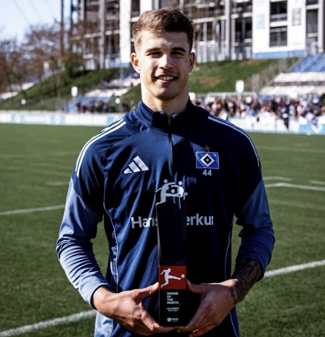 이달의 선수를 수상한 루카 부슈코비치. 함부르크 공식 채널 캡처