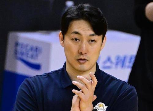 하현용 KB손해보험 감독대행 [한국배구연맹 제공. 재판매 및 DB 금지]