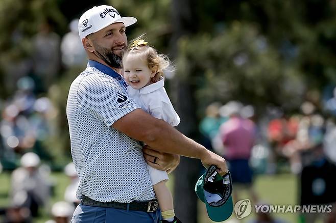 딸과 함께 마스터스 파3 대회에 나온 람(왼쪽) [EPA=연합뉴스]
