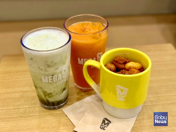 메가MGC커피 양념 컵치킨 누적 약 35만 건 판매. ⓒ메가MGC커피