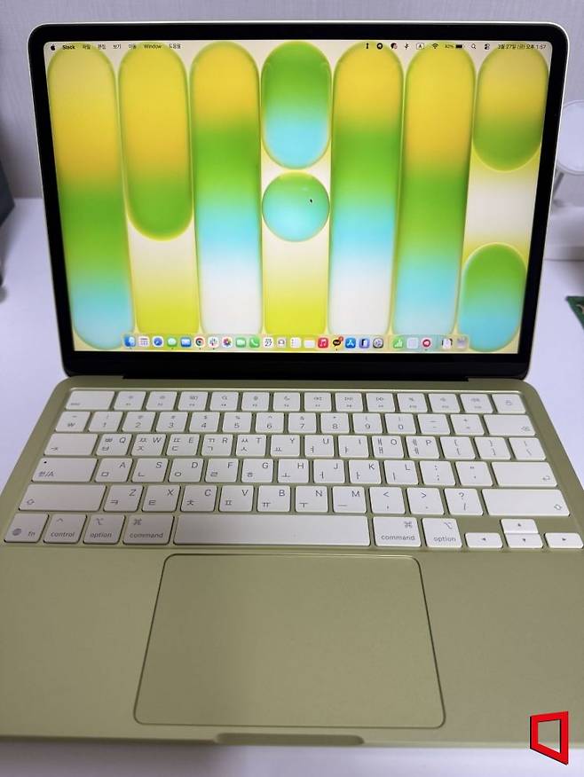 맥북 네오. 이명환 기자