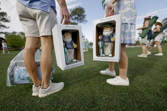 마스터스는 다양한 기념품을 팔아 엄청난 수입을 올리고 있다. 오거스타=EPA연합뉴스