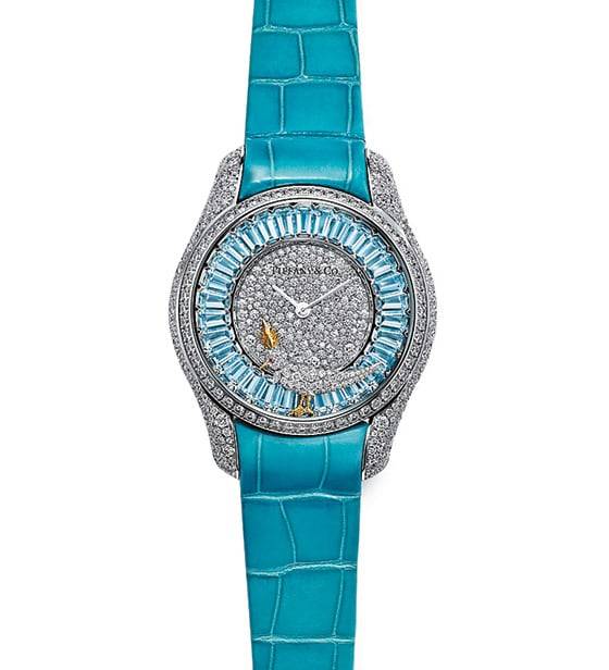 총 734개의 라운드 브릴리언트 다이아몬드와 30개의 바게트 컷 아쿠아마린 및 1개의 라운드 컷 핑크 사파이어가 세팅된 버드 온 어 락 워치. /티파니앤코 제공