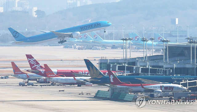 이륙하는 항공기 [연합뉴스]