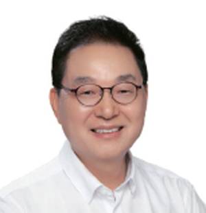 정철훈 미술 칼럼니스트 - 고려대 문화콘텐츠학과 특임교수, 문화기획 프로듀서, 전 KBS아트비전 대표
