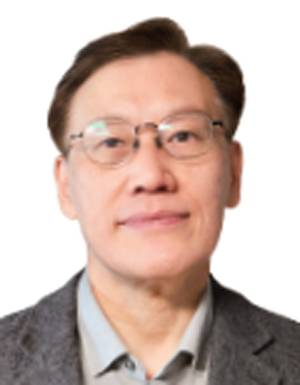 최인한 시사일본연구소 소장 - 일본 전문 저널리스트, 현 미래에셋증권 일본리포트 연재 중, 전 일본 유통과학대 객원교수, ‘일본에 대한 새로운 생각’ 저자