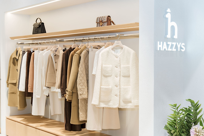 하노이 장띠엔 백화점에 있는 헤지스 베트남 9호점 매장. [LF]