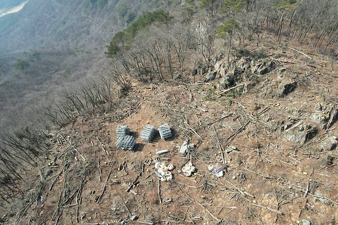 문경 주흘산 케이블카 상부승강장 부지 공사 현장.[그린피스 제공]