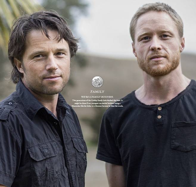 벤 카울리와 룩 카울리 형제. 홈페이지