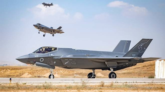 이스라엘 공군의 F-35I ‘아디르’ 전투기. 미국은 최근 이스라엘 F-35 전력용 추가 소프트웨어 개발 계약을 체결했다. 사진은 기사 내용과 직접 관련 없는 자료사진. 이스라엘방위군(IDF)