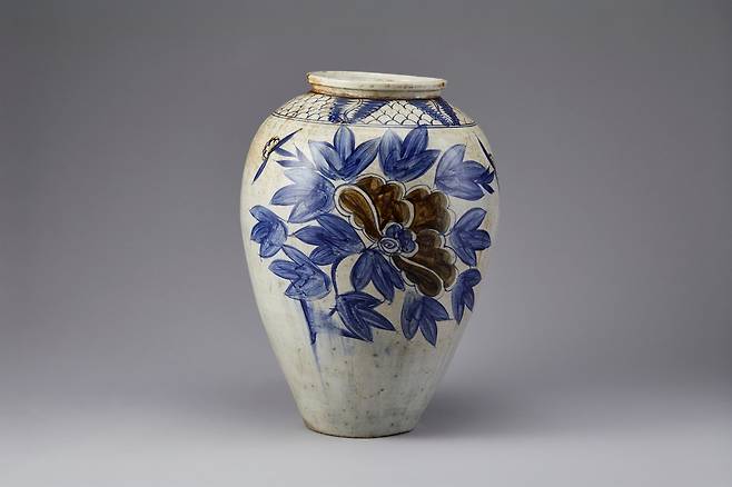 모란 문양이 그려진 해주항아리 [국립민속박물관 제공. 재판매 및 DB 금지]