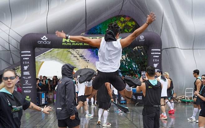 인천 파라다이스시티에서 열린 ‘런 드롭 투 파라다이스’ 행사. [파라다이스]