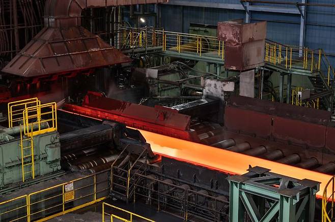 [광양=뉴시스] 포스코 광양제철소 후판공장의 고망간(Mn)강 생산공정의 모습. (사진=포스코그룹 제공) 2025.2.28. *재판매 및 DB 금지