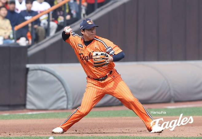 ▲ 한화 부동의 4번 타자인 노시환은 이날 올 시즌 처음으로 4번이 아닌 다른 타순에서 선발 출전했다 ⓒ한화이글스