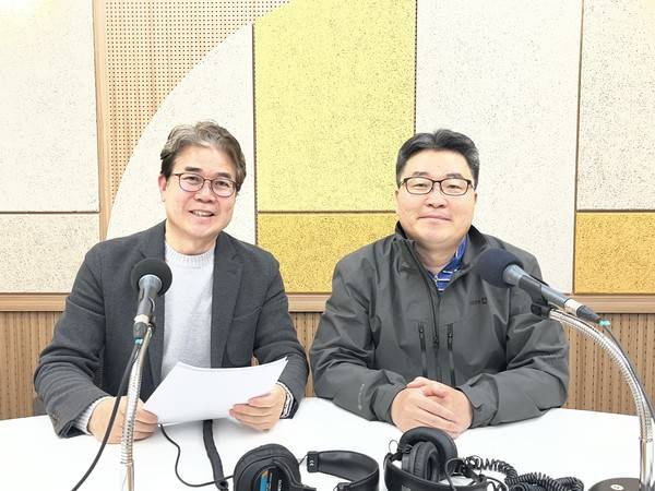 장정구 한국환경공단 이사(오른쪽),&nbsp;유동현 前 인천시립박물관장 2026.4.11 [여기는 인천항 제작팀]