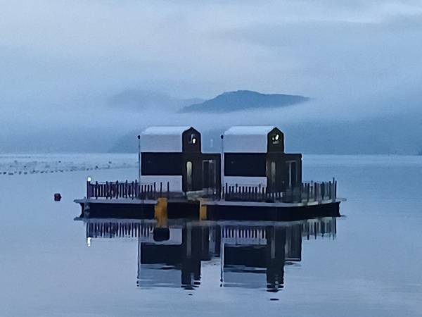 창원 삼귀마을 협동조합이 2023년 10월부터 2024년 12월까지 운영한 성산구 귀산동 해상펜션 모습. /창원 삼귀마을 협동조합