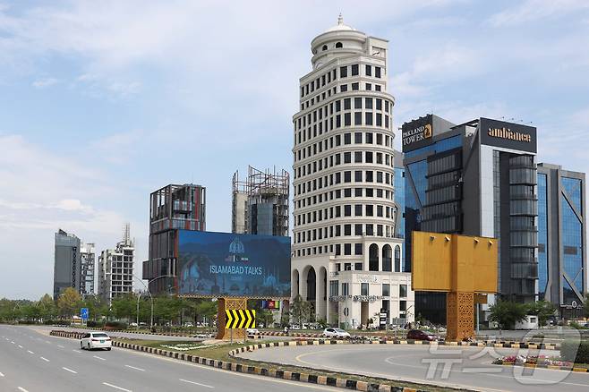 미국과 이란의 평화 협상이 열리는 파키스탄 수도 이슬라마바드의 11일(현지시간) 모습. 2026.4.11 ⓒ 로이터=뉴스1
