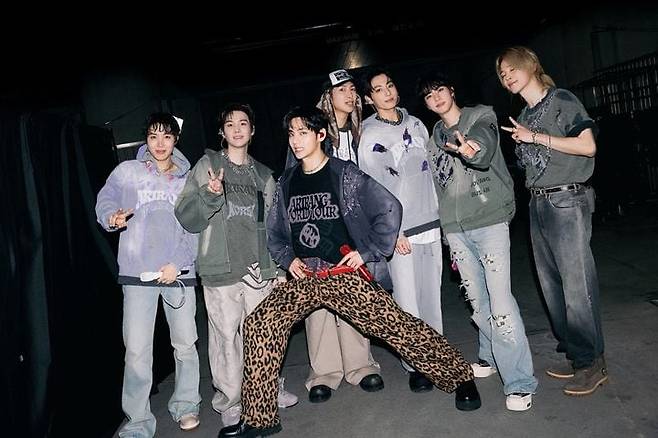 11일 경기도 고양 콘서트장의 방탄소년단 멤버들. 왼쪽부터 제이홉, 슈가, 뷔, RM, 정국, 진, 지민./빅히트뮤직