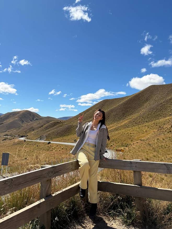 사진출처=설현 SNS