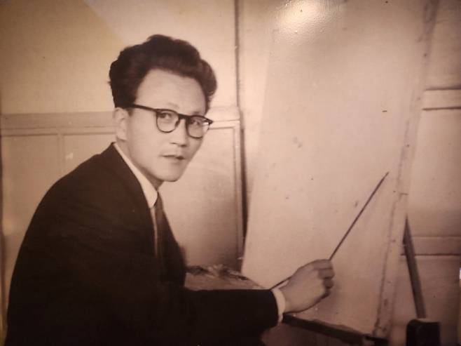 김상유 작가의 젊은 시절 모습. 뉴시스