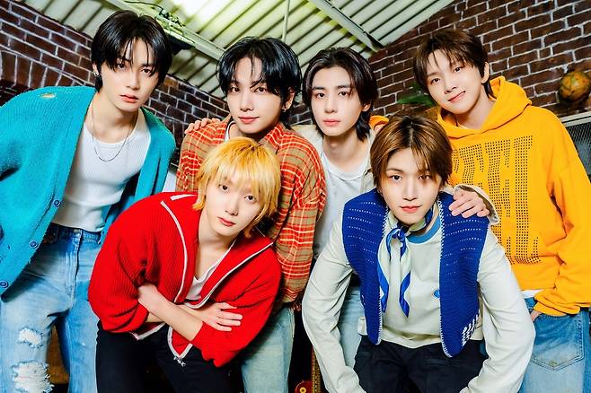 BOYNEXTDOOR 토모다치 베이스 공식 X