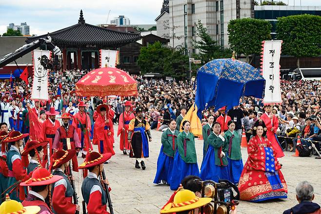 ▲ 2025년 정조대왕 능행차 공동재현 모습. /사진제공=수원특례시