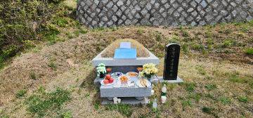 한암당 이유립의 묘소(운경공원묘원 제2지구 992번)