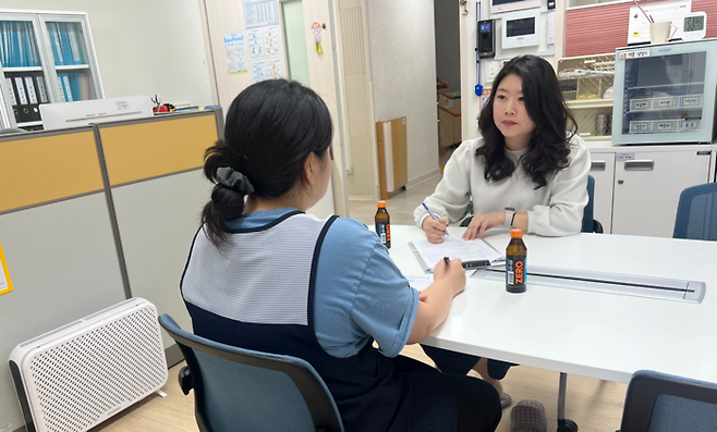 울산중구육아종합지원센터는 13일 중부경찰서 어린이집을 시작으로 오는 10월까지 지역 내 어린이집 총 10곳을 대상으로 '찾아가는 영유아 발달 지원사업'을 추진한다. 중구 제공