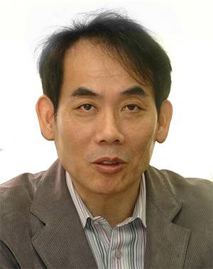 ▲ 윤일현 시인·윤일현교육문화연구소 대표