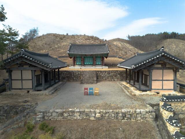 단종과의 신의를 지킨 이맹전·하위지의 학문과 덕행을 기리기 위해 1630년 지방 유림과 고려 유신 김주가 함께 구미시 해평면 월림리 낙동강변에 창건한 월암서원 전경. 지난해 산불로 자칫 소실될 뻔한 위기를 넘겼다. 구미시 제공