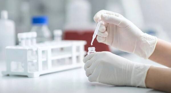 최근 건강보험 급여 기준이 완화되면서 스테로이드 장기 복용 환자까지 골다공증 치료 대상에 포함됐다. [출처=픽사베이]