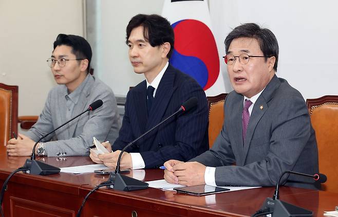 장동혁 국민의힘 대표의 특보단장인 김대식 의원이 13일 국회에서 장 대표의 방미 일정과 관련해 기자회견을 하고 있다. 연합뉴스