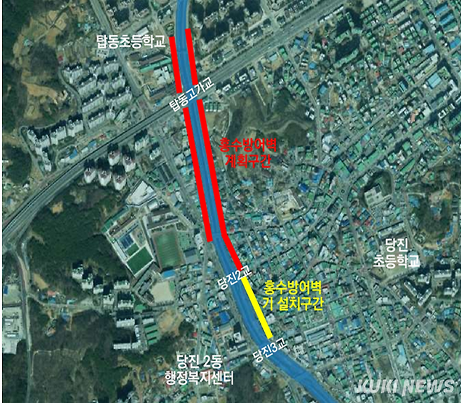 충남 당진 도심지 내 홍수 범람을 막기위한 차수벽(홍수방어벽) 설치와 대형 배수펌프장 건설이 빠르게 진행되고 있다. 당진시