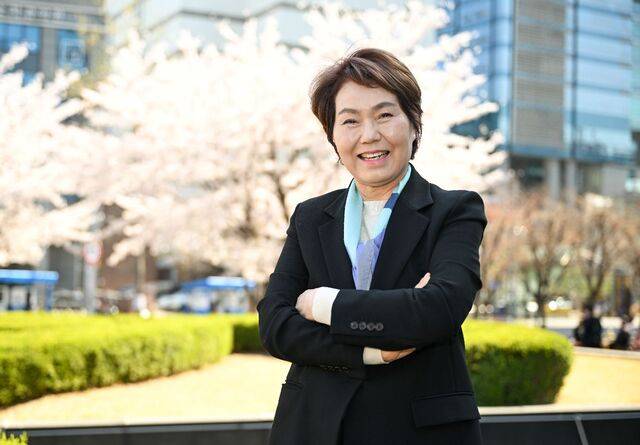 임정열 ㈜영설계엔지니어링 전무가 지난 7일 경기도 안양의 사무실 인근 거리에서 환하게 웃고 있다. 안양=신석현 포토그래퍼