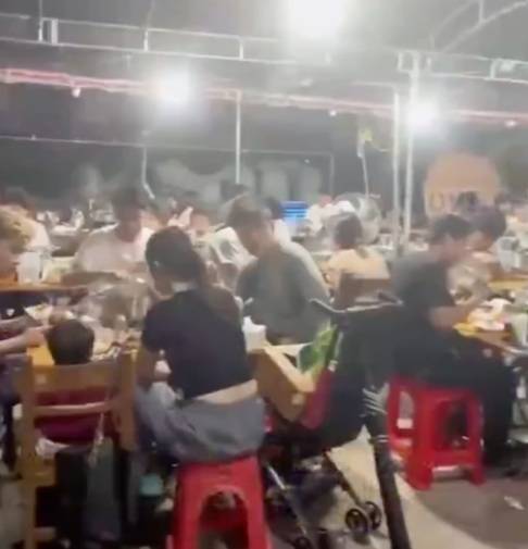 유명 맛집으로 소문난 한 중국 식당의 주인이 인기에 얽매이지 않고 솔직 담백한 태도를 보여 화제가 됐다. [사진출처 = SCMP]