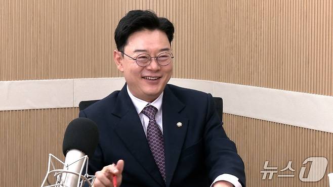 뉴스1TV '팩트앤뷰'에 출연한 김성원 국민의힘 의원. 2026.4.14./뉴스1