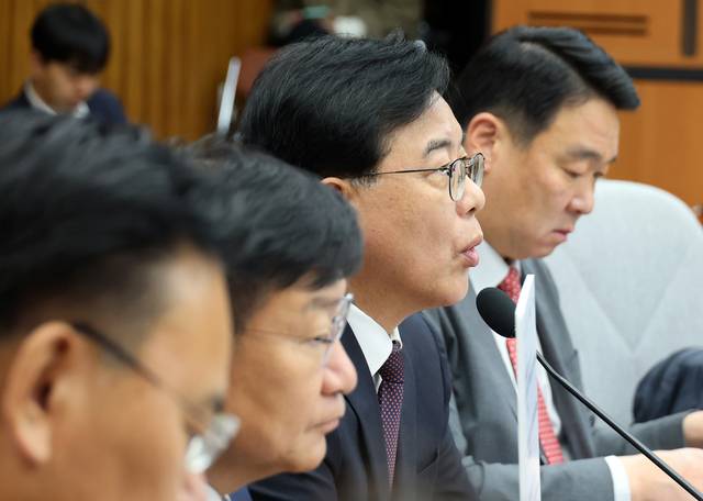 송언석 국민의힘 원내대표가 14일 국회에서 열린 원내대책회의에서 발언하고 있다. [연합뉴스]