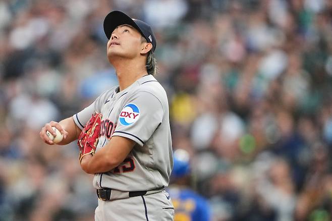 <yonhap photo-3077="">팔 피로 문제로 부상자명단에 이름을 올린 일본인 투수 이마이 타츠야. [AP=연합뉴스]</yonhap>