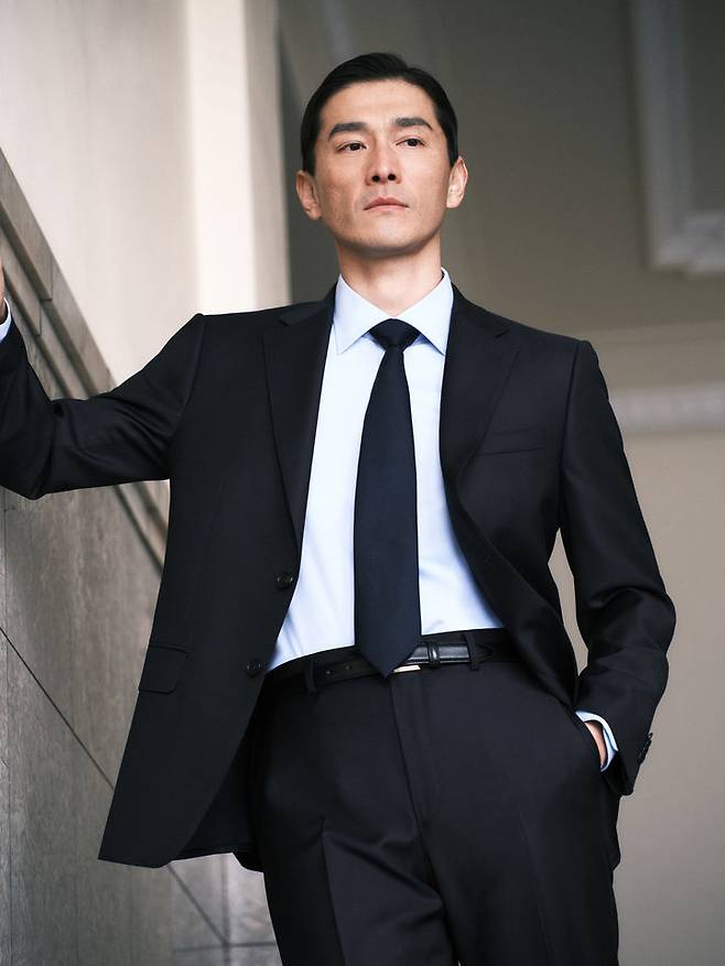 [서울=뉴시스] LF마에스트로 2026SS 수트 화보. (사진=LF 제공)  *재판매 및 DB 금지