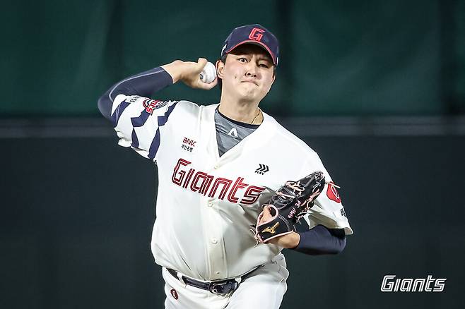 ▲ 김원중 ⓒ롯데 자이언츠