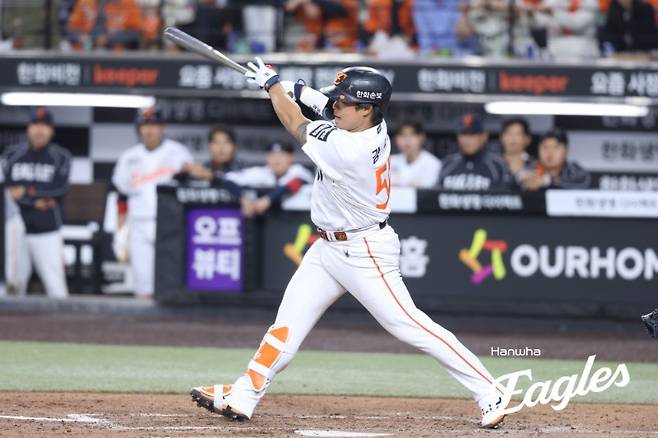 한화 이글스 강백호가 14일 대전 한화생명 볼파크에서 열린 2026 신한 SOL KBO리그 삼성 라이온즈와의 팀 간 1차전에서 3회말 1타점 적시타를 기록했다. 사진 한화 이글스
