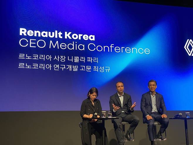 질의응답 하는 니콜라 파리 사장 [촬영 윤민혁]