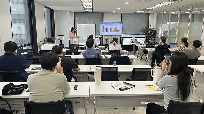 14일 오후 4시 한국인터넷신문협회에서 '제9회 전국동시지방선거 대비 선거보도 전문 교육'을 실시했다. (사진제공=한국인터넷신문협회)